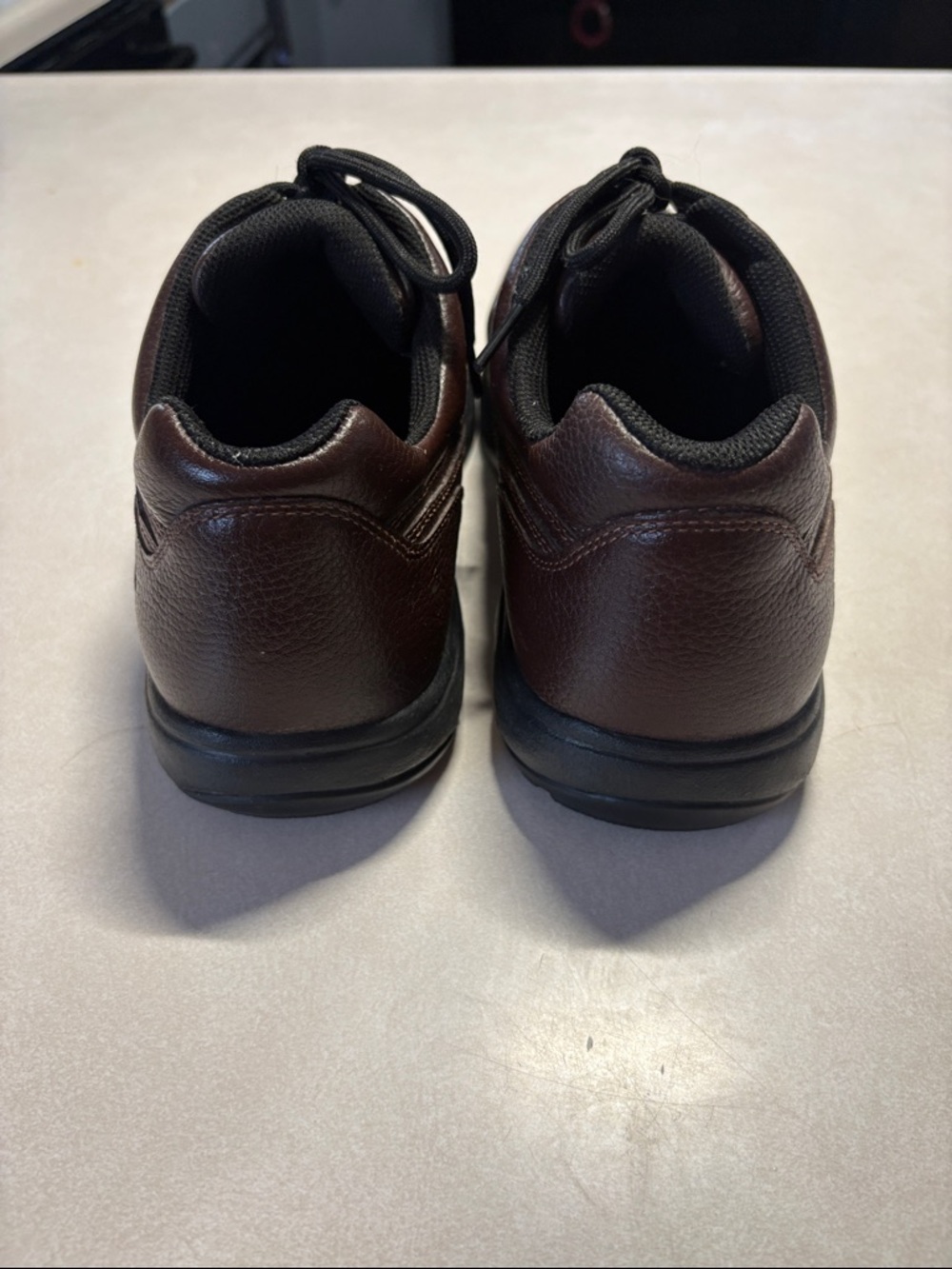 Dunham Men's Dark Brown Leather Lace-Up Oxfords - Picture 4 of 7